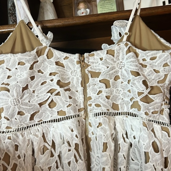 SANS SOUCI White/Tan Eyelet Detail Dress w/Spaghetti Straps, Sz Small, GUC. - Picture 10 of 11